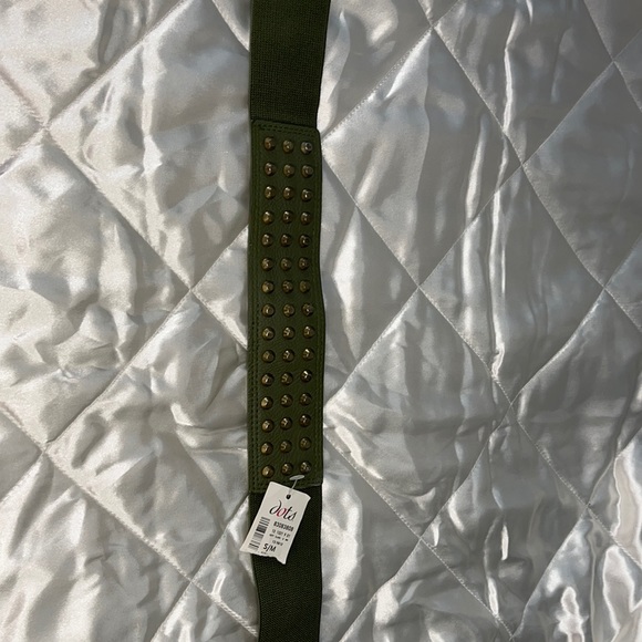 Dots Army Green Stretch Studded Belt - Picture 1 of 3